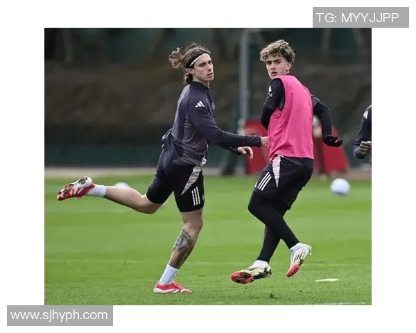 高冷足球球星精美大图集，展现独特魅力与非凡气场